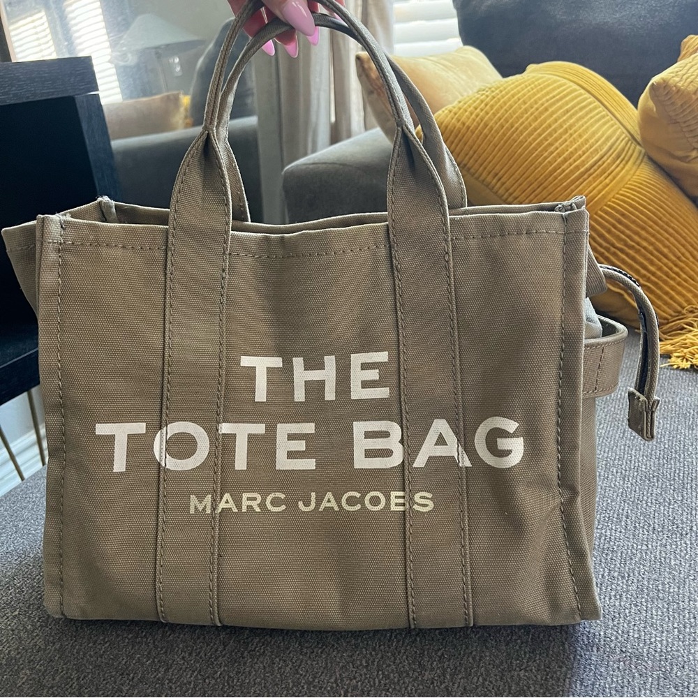marc jacobs the tote bag canvas medium tote bag